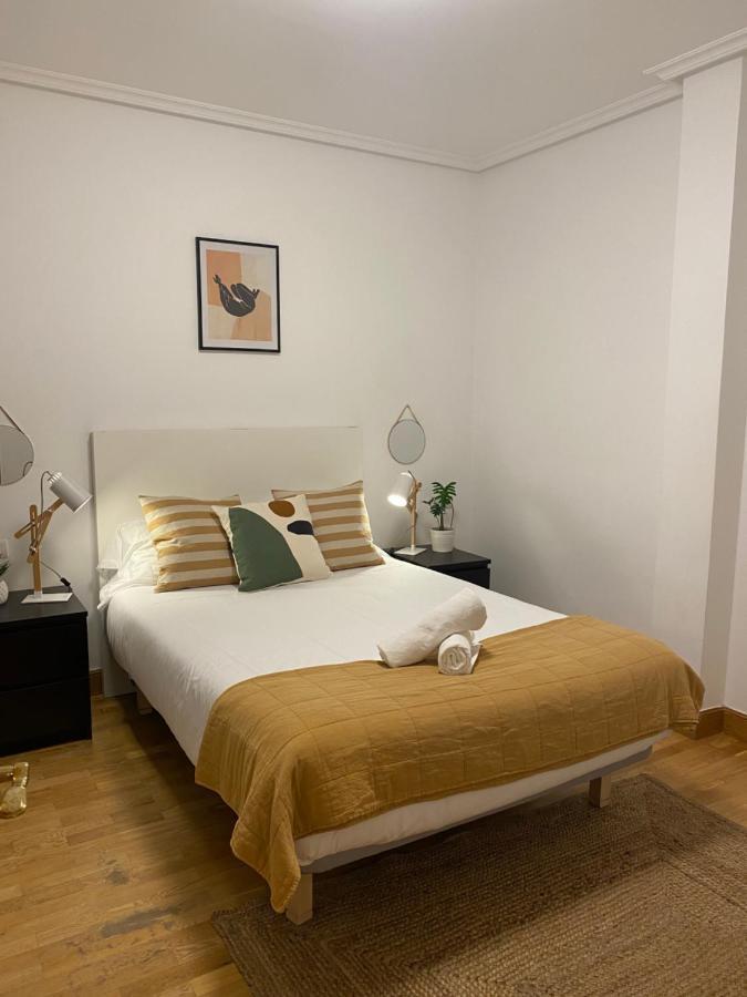 Apartamento Amplio Y Central A Pie De Playa La Concha サン・セバスティアン エクステリア 写真